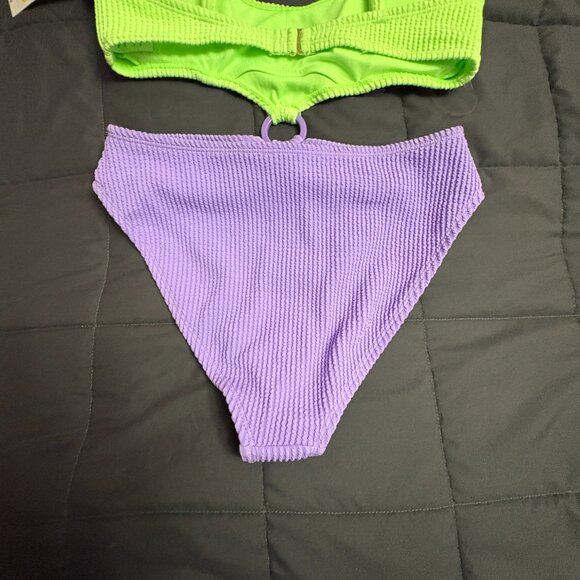 Salt & Cove Juniors' Colorblocked One-Piece Monokini - Size: Medium - NWT - Picture 7 of 16